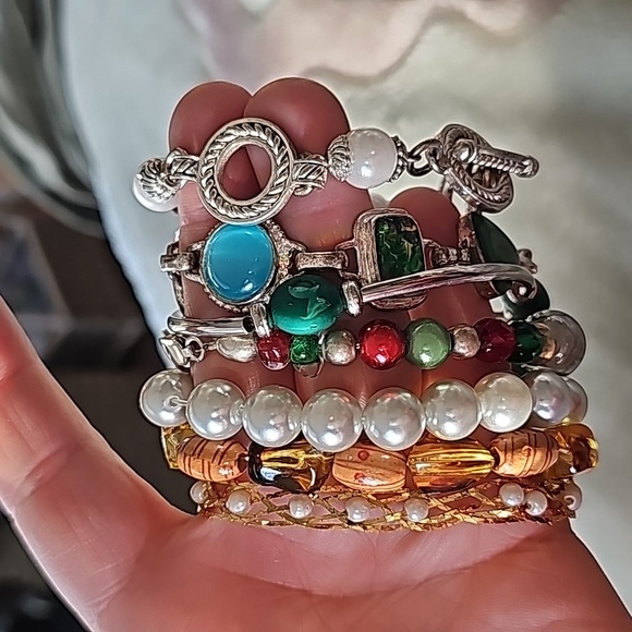 unknown Jewelry - Bracelets,  7 of them various